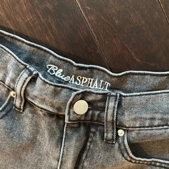 Blue Asphalt Gray Distressed Jean Shorts - Picture 2 of 9